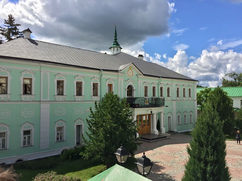 La résidence du Métropolite : c'est ici que réside le patriarche de Moscou et de toutes les Russies à chacune de ses visites.