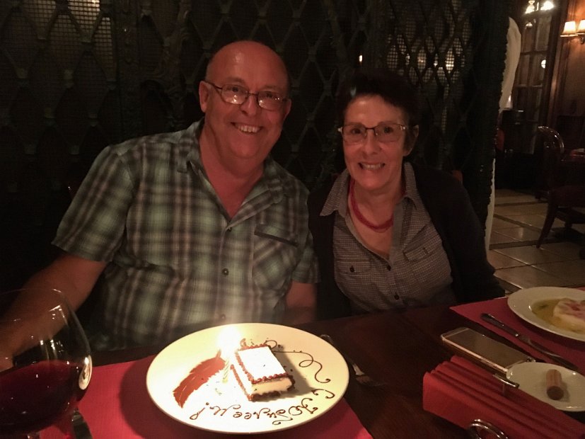 Pour nous, gâteau d'anniversaire : un livre de Pouchkine et sa plume