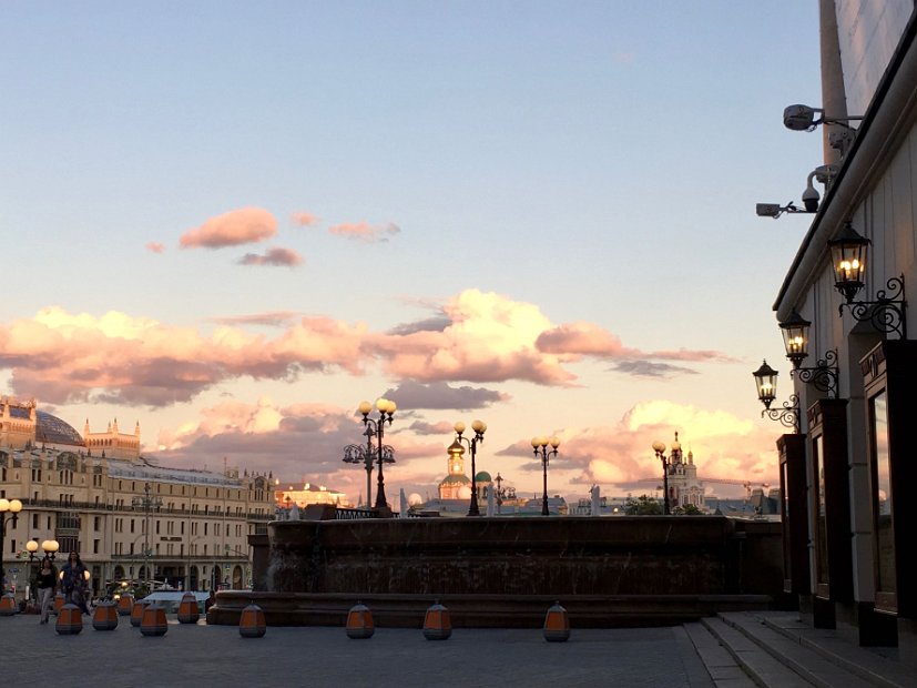 Sublime, ce ciel d'été sur Moscou  !