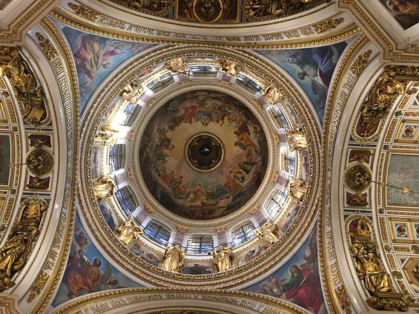 La coupole centrale de la cathédrale