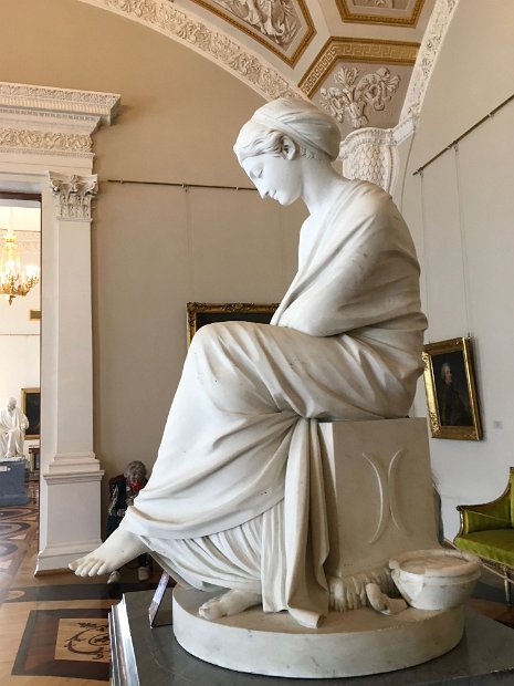 Oeuvre dont je n'ai pas noté le nom, ni l'auteur. On sait juste que c'est l'hiver parce que le bol est cassé. Dans la salle derrière, on aperçoit notre 