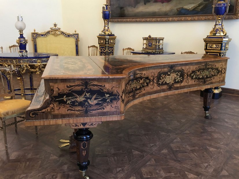 ...ou de cet admirable piano.